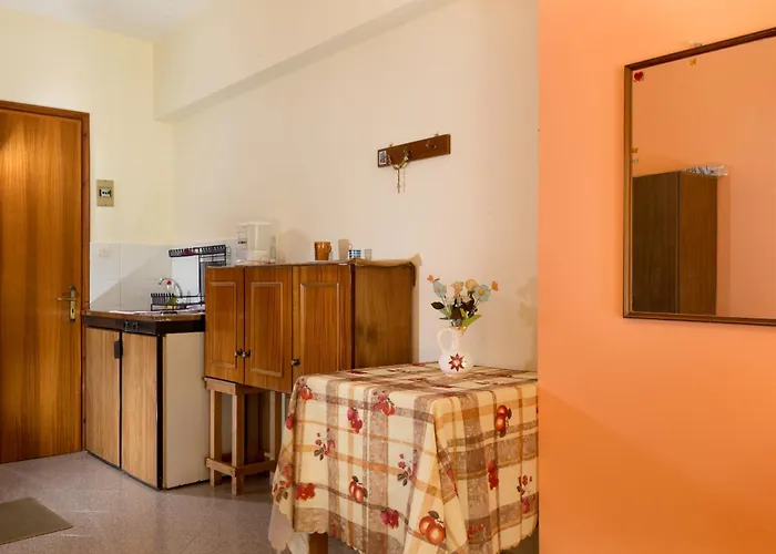 Cozy With Private Parking Archangelos (Rhodes)